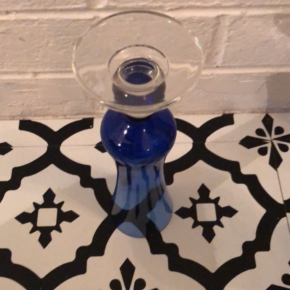 🌼Blue and Clear Glass Vase - Picture 4 of 4